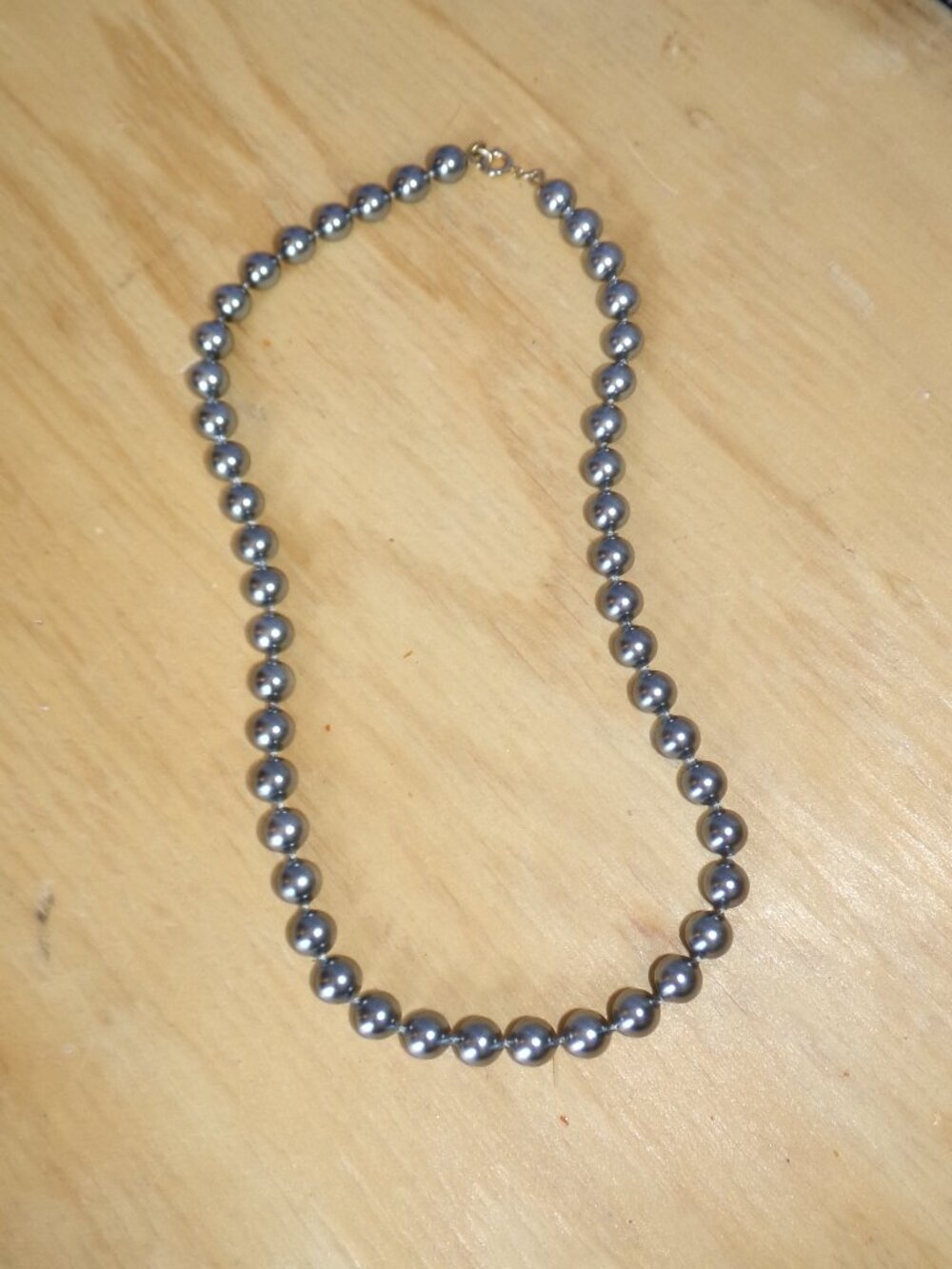 **Moving Sale** Vtg. Faux Silver Necklace